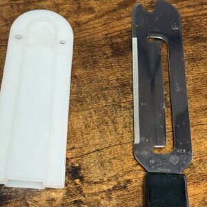 PAMPERED CHEF #1125 Stainless Steel CHEESE KNIFE Guard Sheath PreOwned